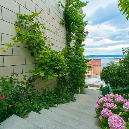 2752b Apartamento *