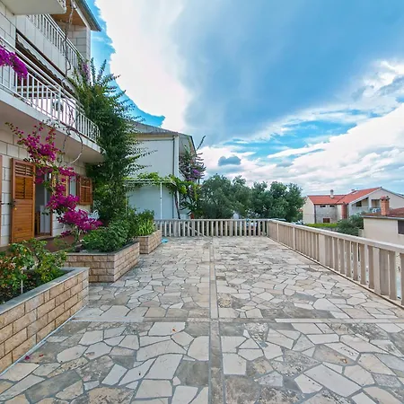 شقة 2752b بريلا